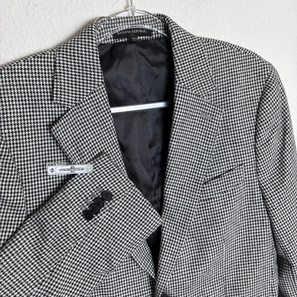 Banana Republic Mens 38S Tailored Fit Houndstooth Wool Blend Blazer Black White